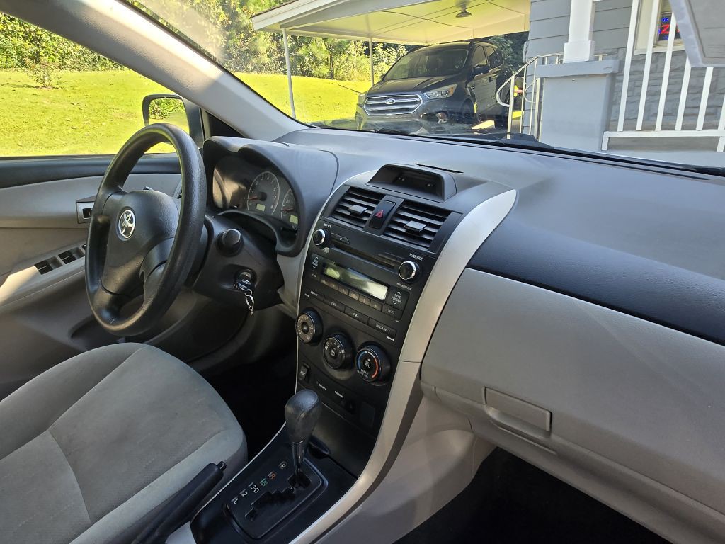 2013 Toyota Corolla Image 7