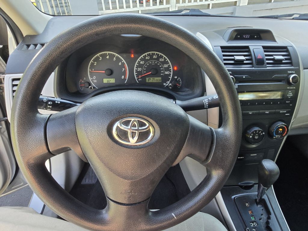 2013 Toyota Corolla Image 30