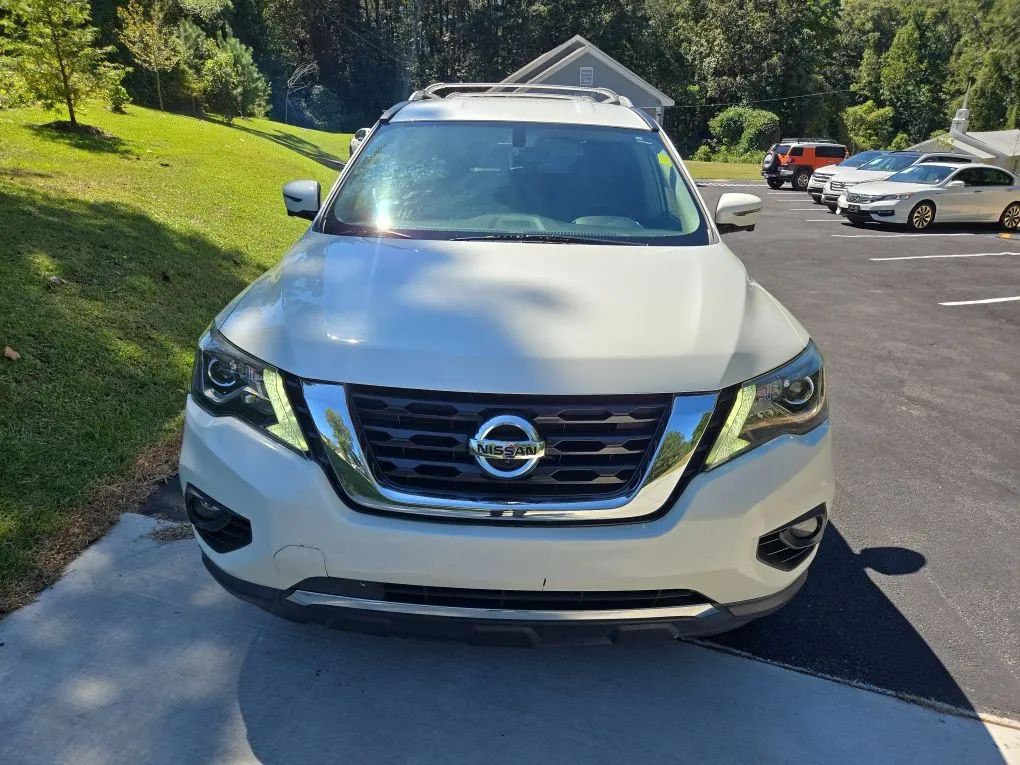 2020 Nissan Pathfinder Image 2