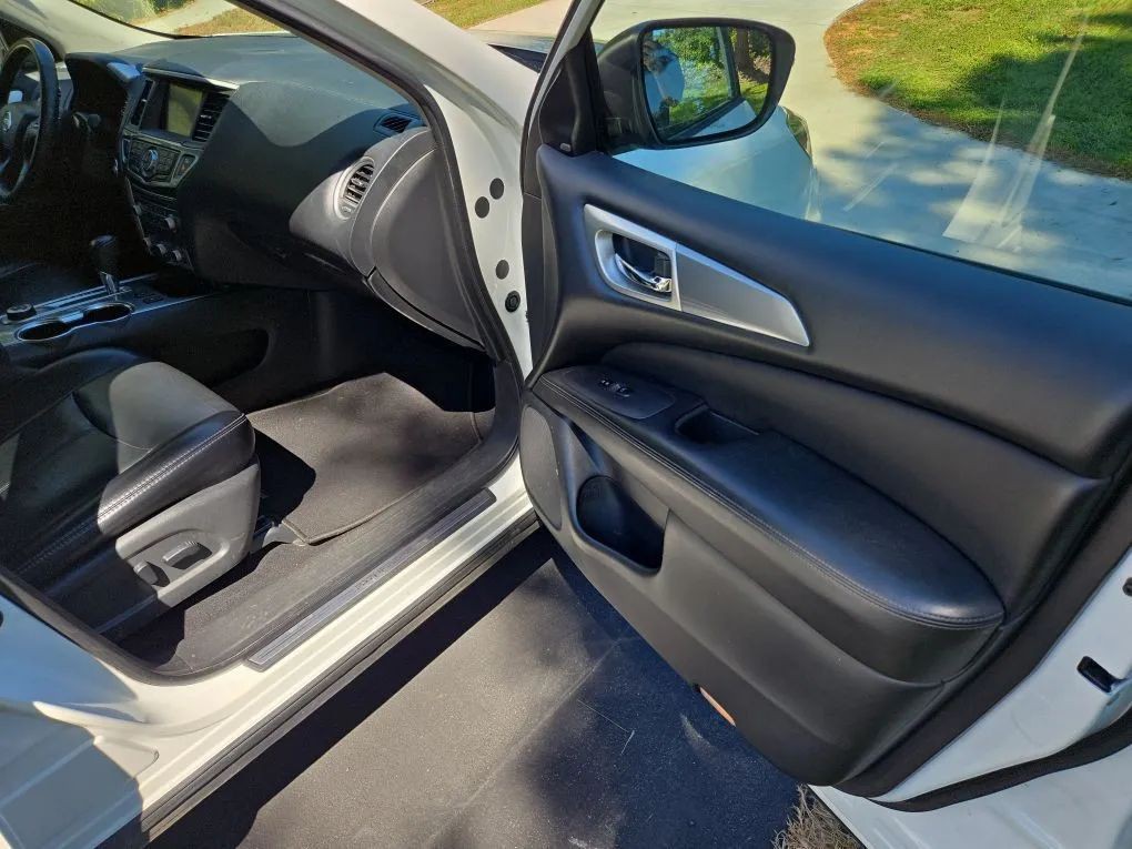 2020 Nissan Pathfinder Image 6