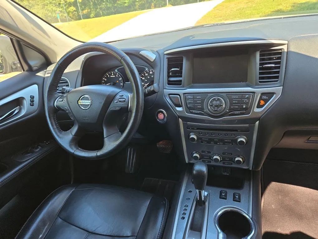 2020 Nissan Pathfinder Image 10
