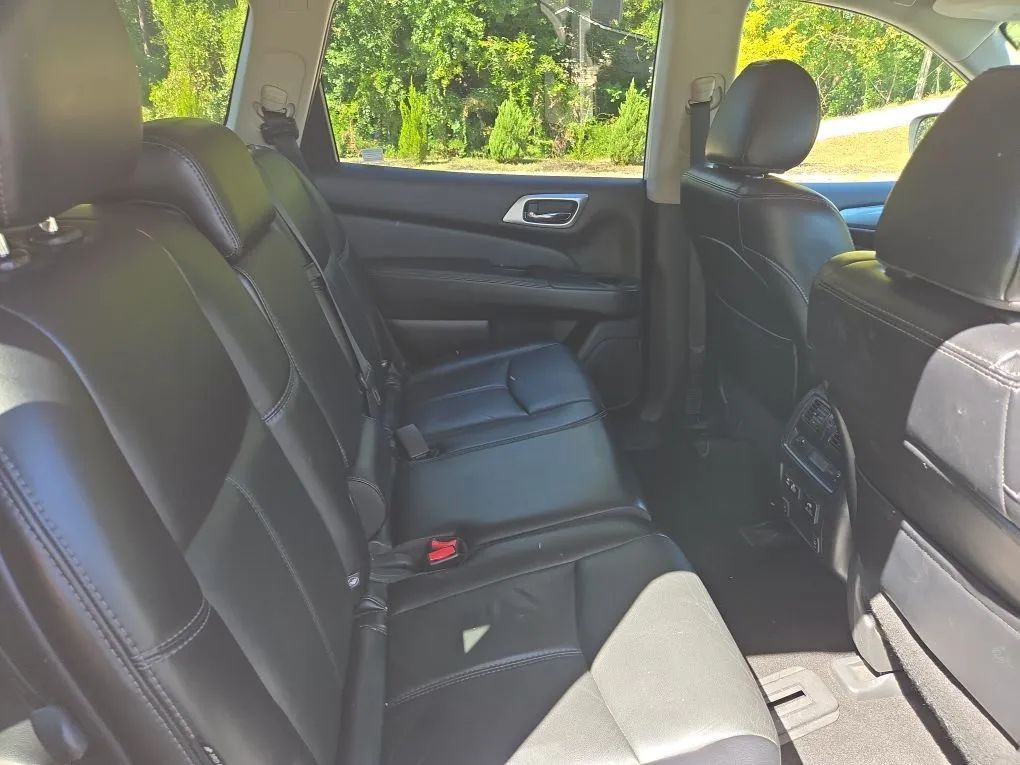 2020 Nissan Pathfinder Image 12