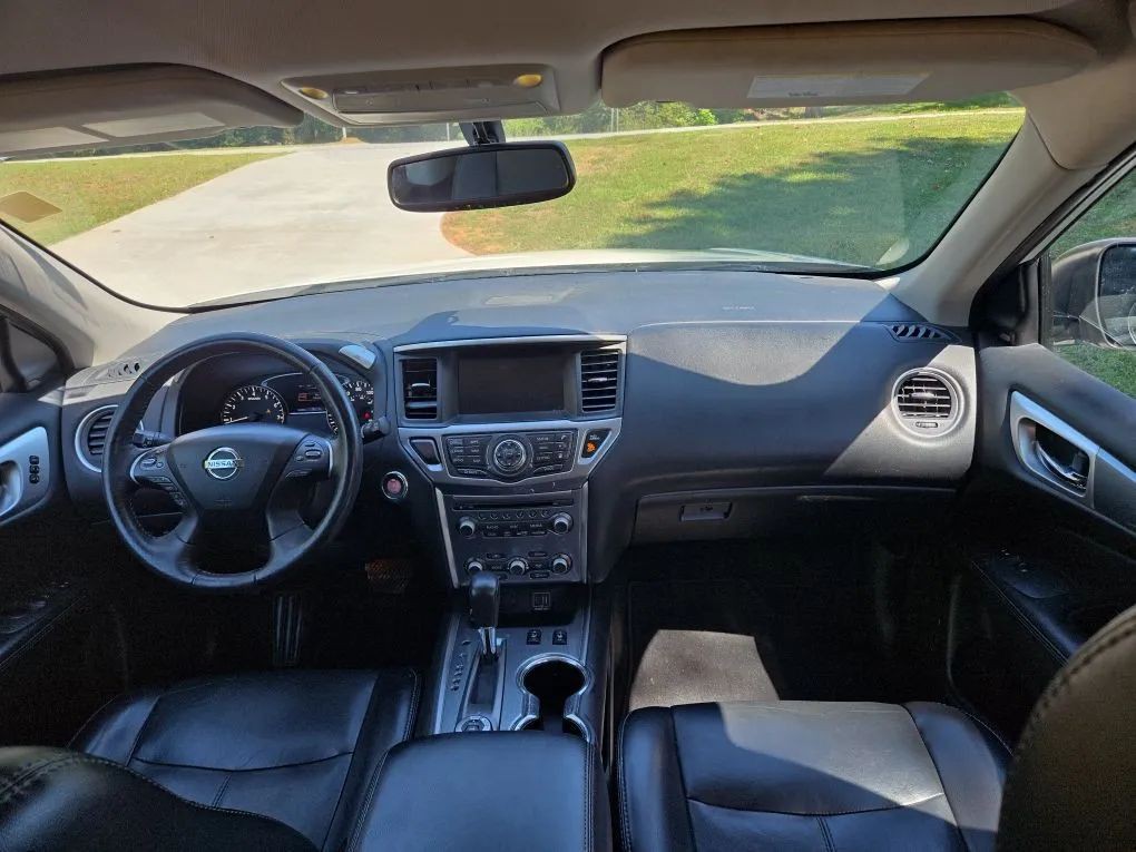 2020 Nissan Pathfinder Image 13