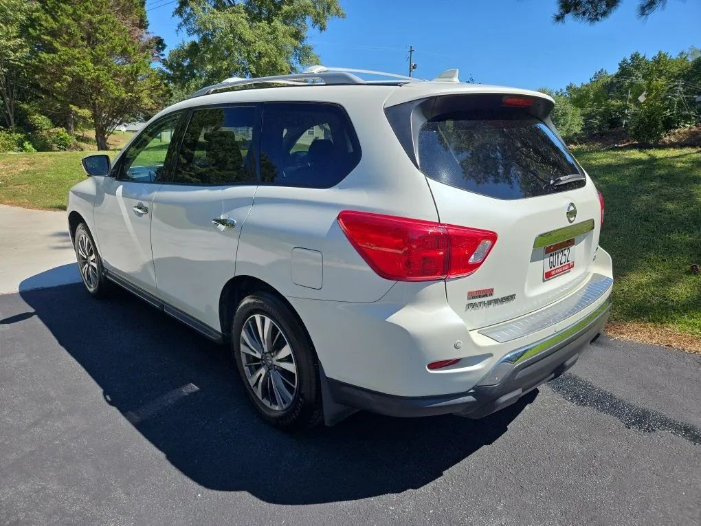 2020 Nissan Pathfinder Image 17