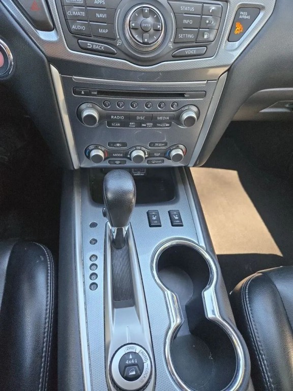 2020 Nissan Pathfinder Image 30