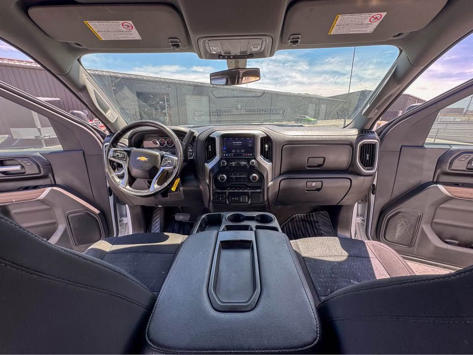 2023 Chevrolet Silverado 1500 Image 2