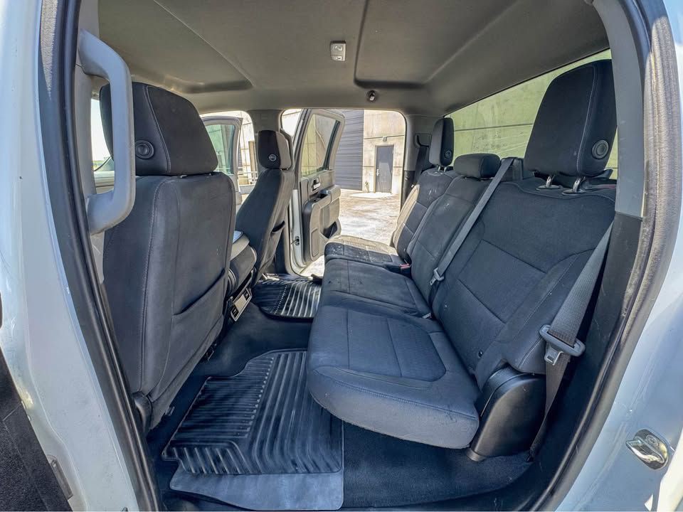 2023 Chevrolet Silverado 1500 Image 3