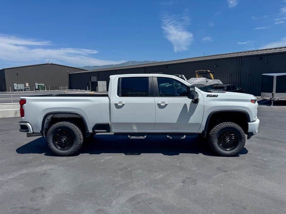 2023 Chevrolet Silverado 1500 Image 11