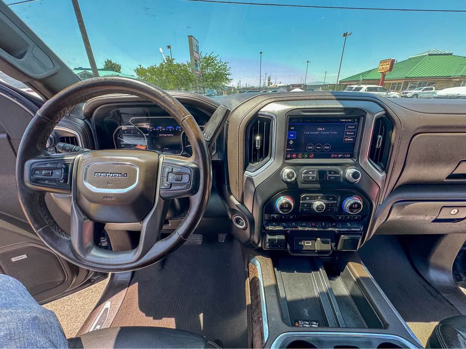 2021 GMC Sierra Image 3