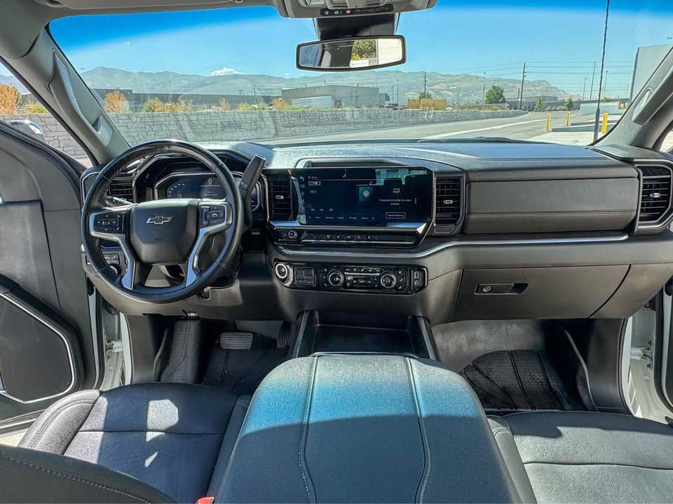 2024 Chevrolet Silverado 1500 Image 4