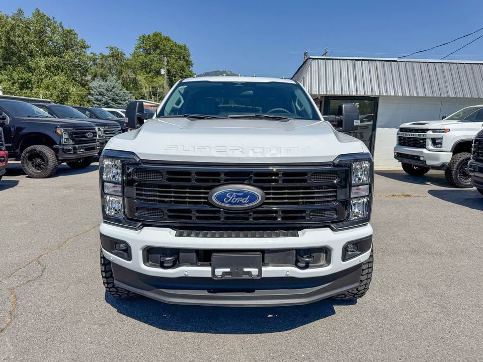 2023 Ford F-250 Image 11