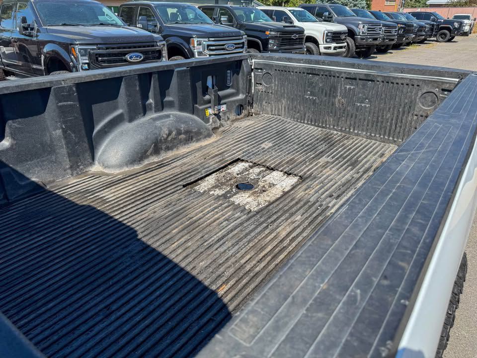 2023 Ford F-250 Image 13