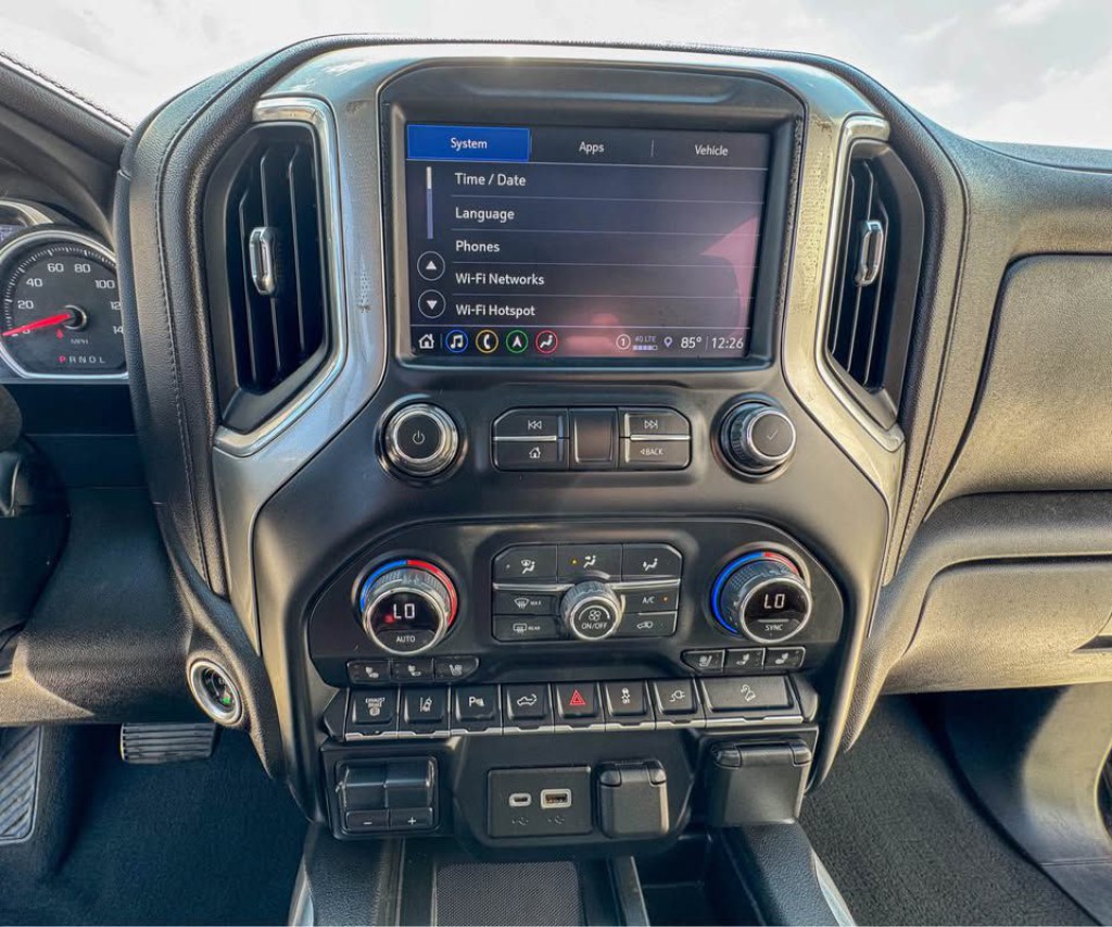 2022 Chevrolet Silverado 1500 Image 2