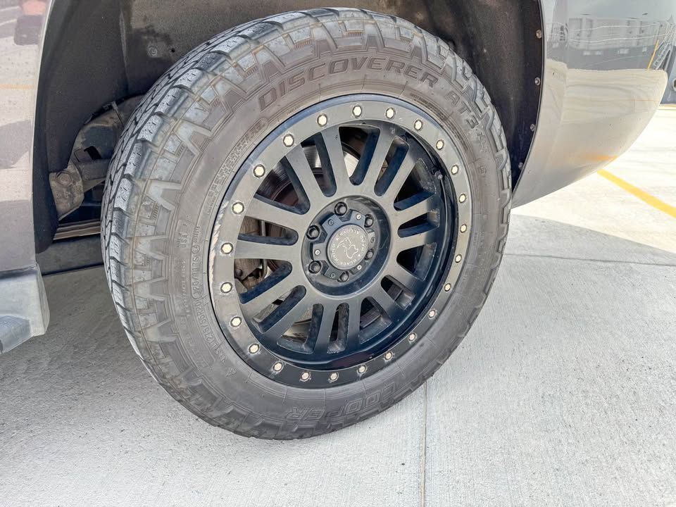 2017 Chevrolet Tahoe Image 9