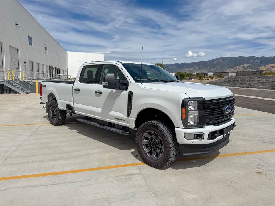 2024 Ford F-350 Image 1