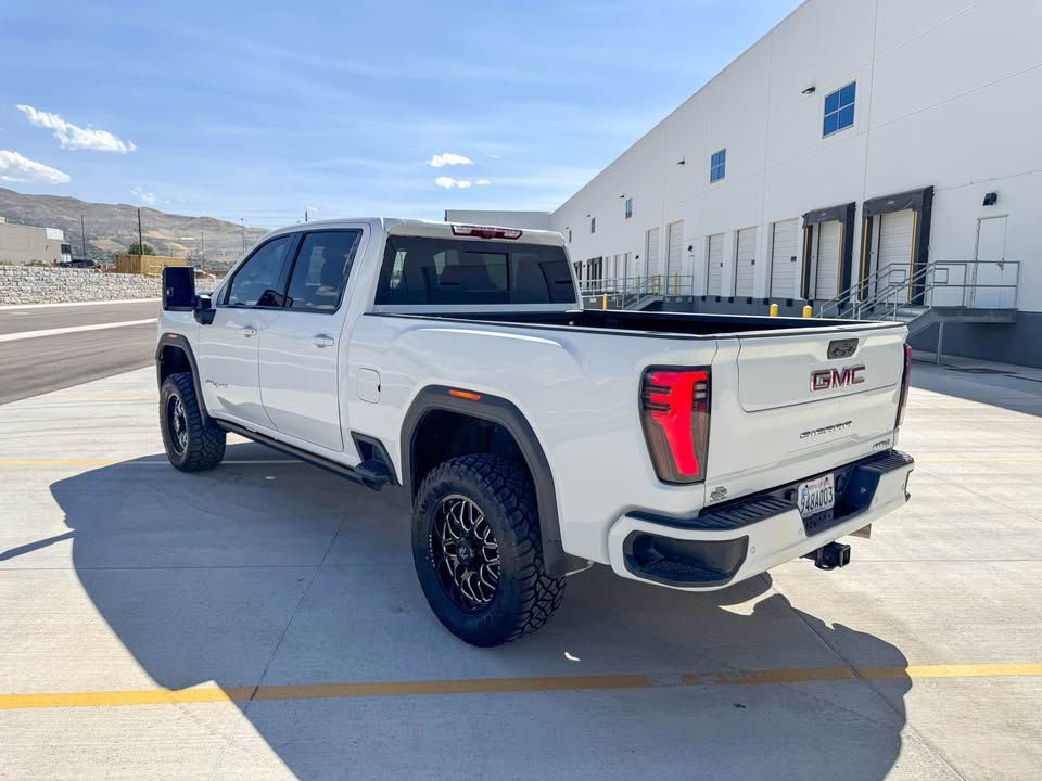 2024 GMC Sierra Image 11