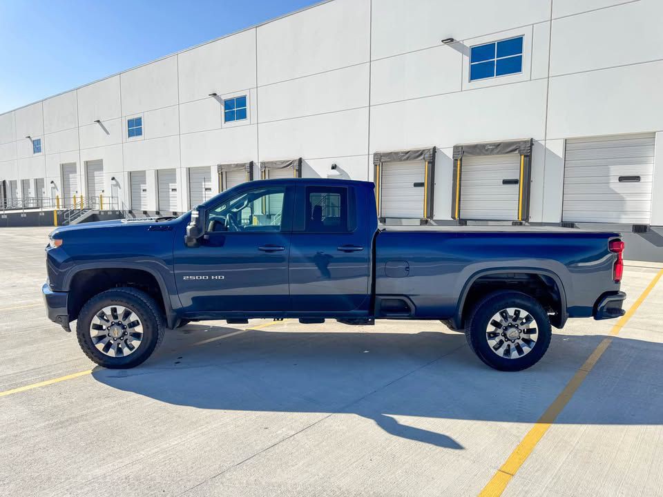 2020 Chevrolet Silverado 1500 Image 2