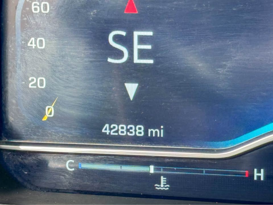 2024 Chevrolet Silverado 1500 Image 2