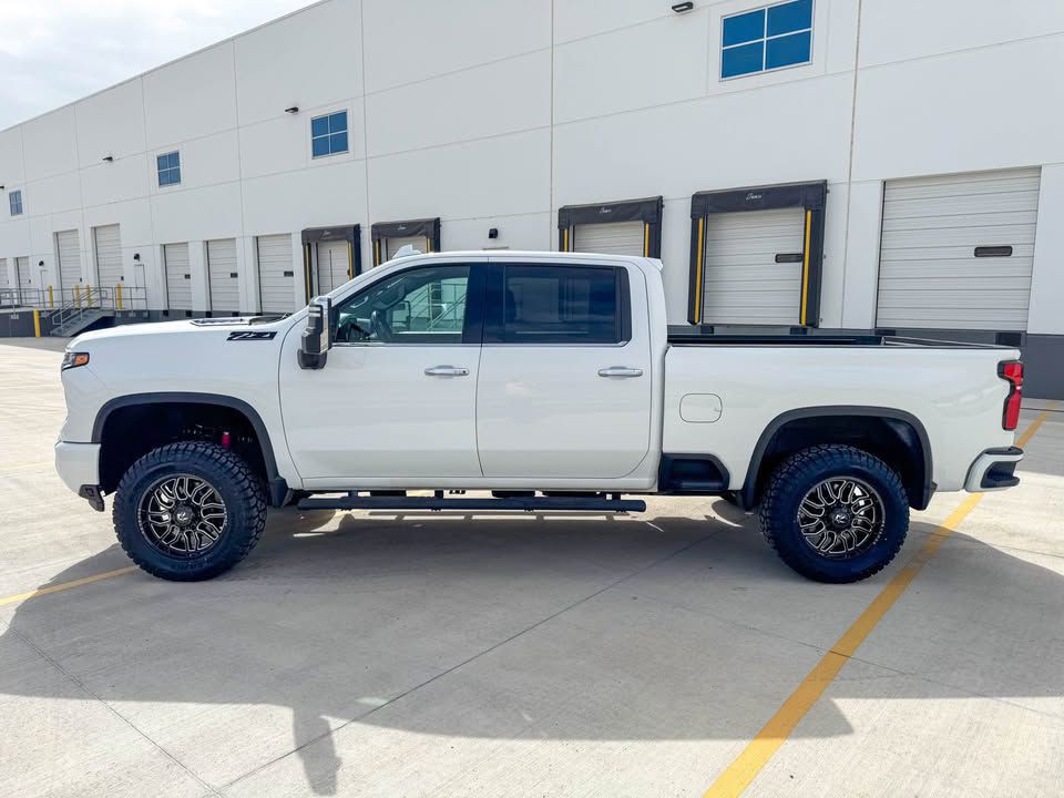 2024 Chevrolet Silverado 1500 Image 10
