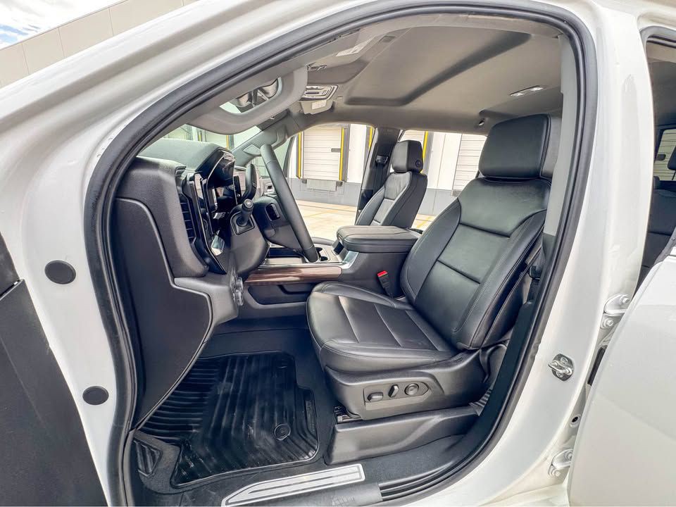 2025 Chevrolet Silverado 1500 Image 3