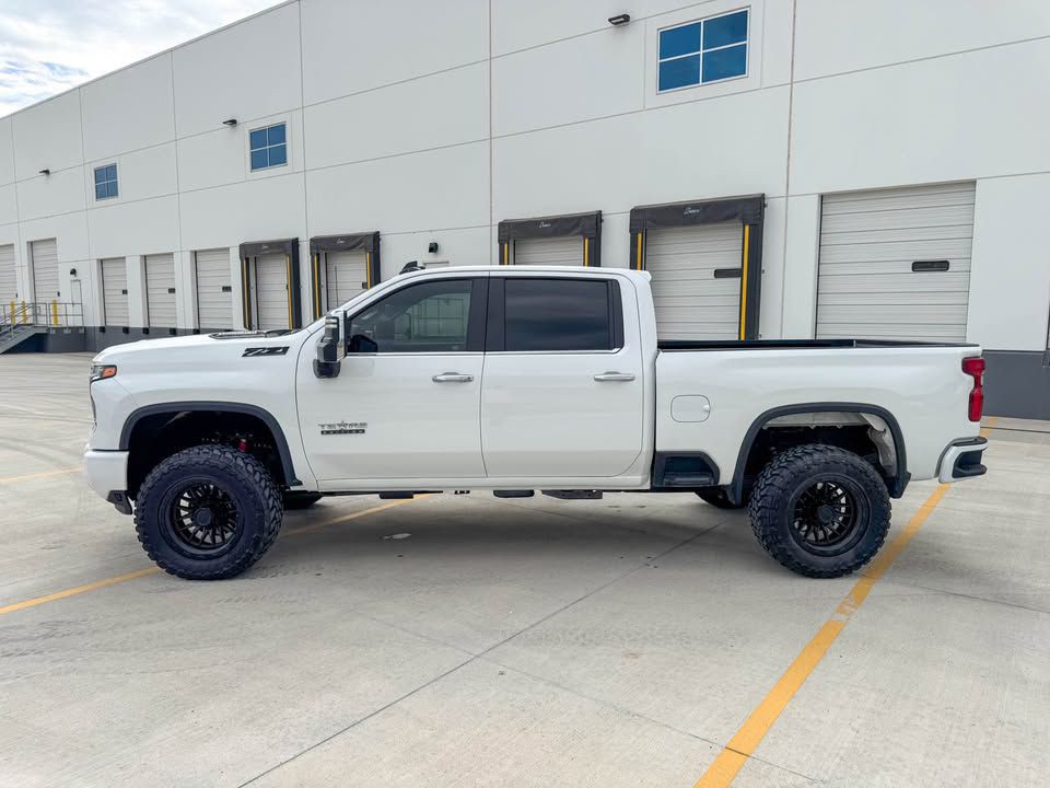 2025 Chevrolet Silverado 1500 Image 8