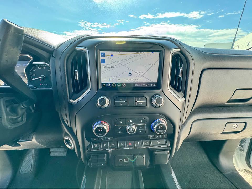 2021 GMC Sierra Image 2
