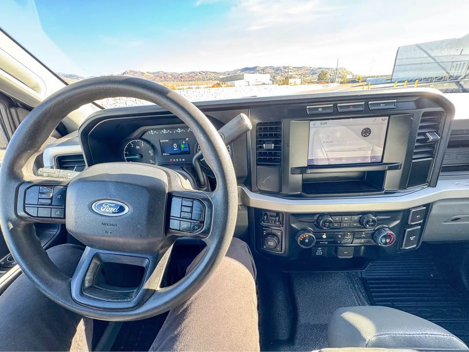 2023 Ford F-250 Image 4