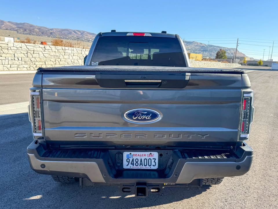 2022 Ford F-350 Image 15