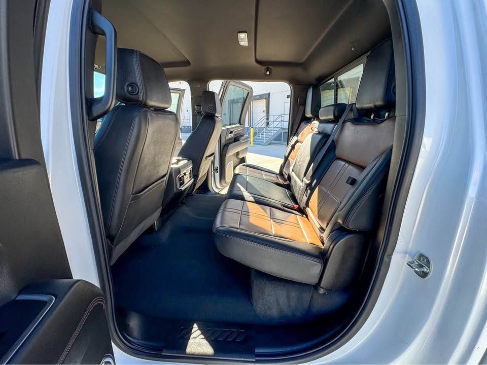 2024 Chevrolet Silverado 1500 Image 8