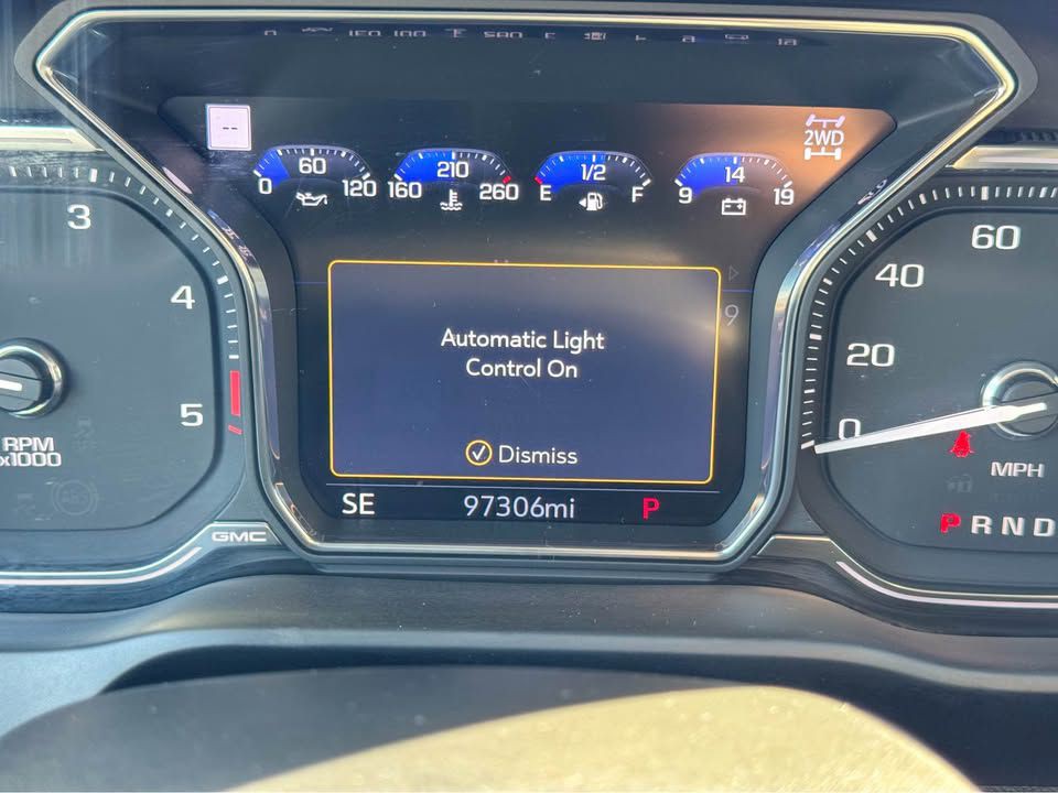 2022 GMC Sierra Image 2