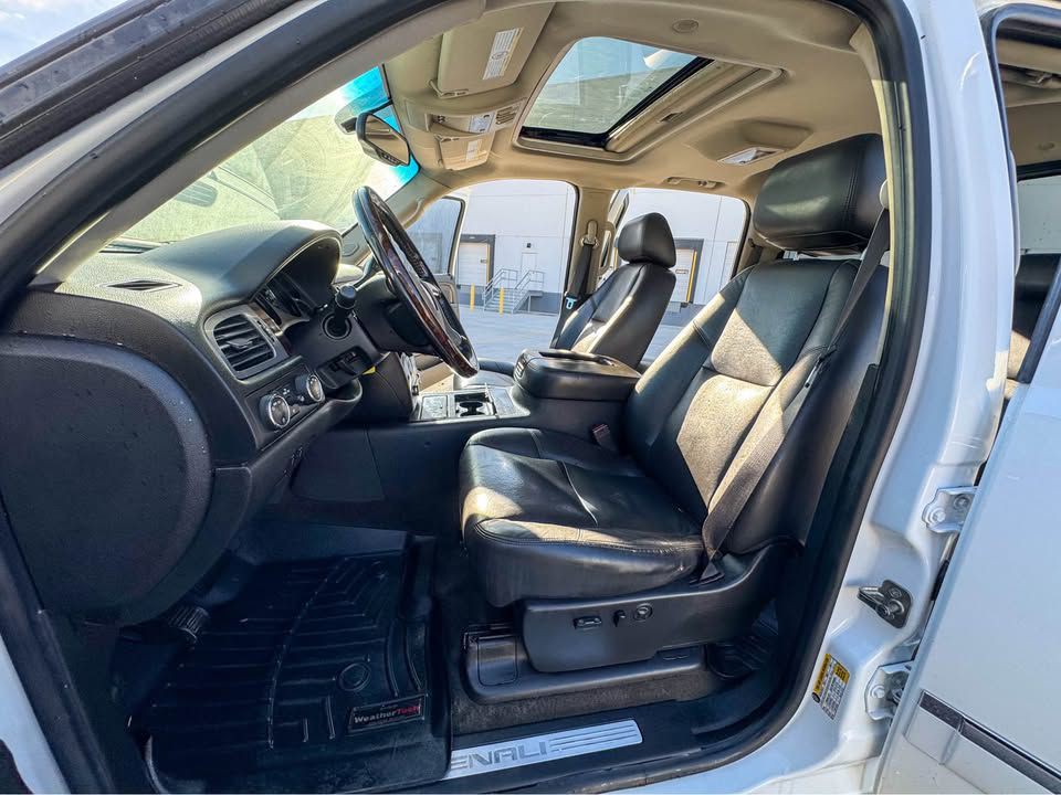 2011 GMC Sierra Image 4