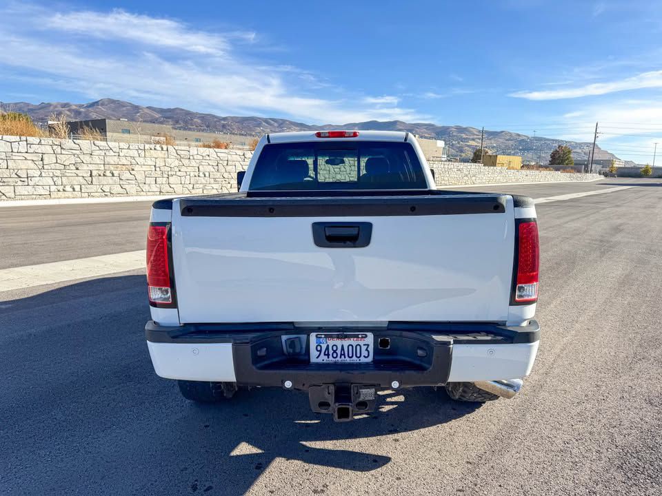 2011 GMC Sierra Image 11