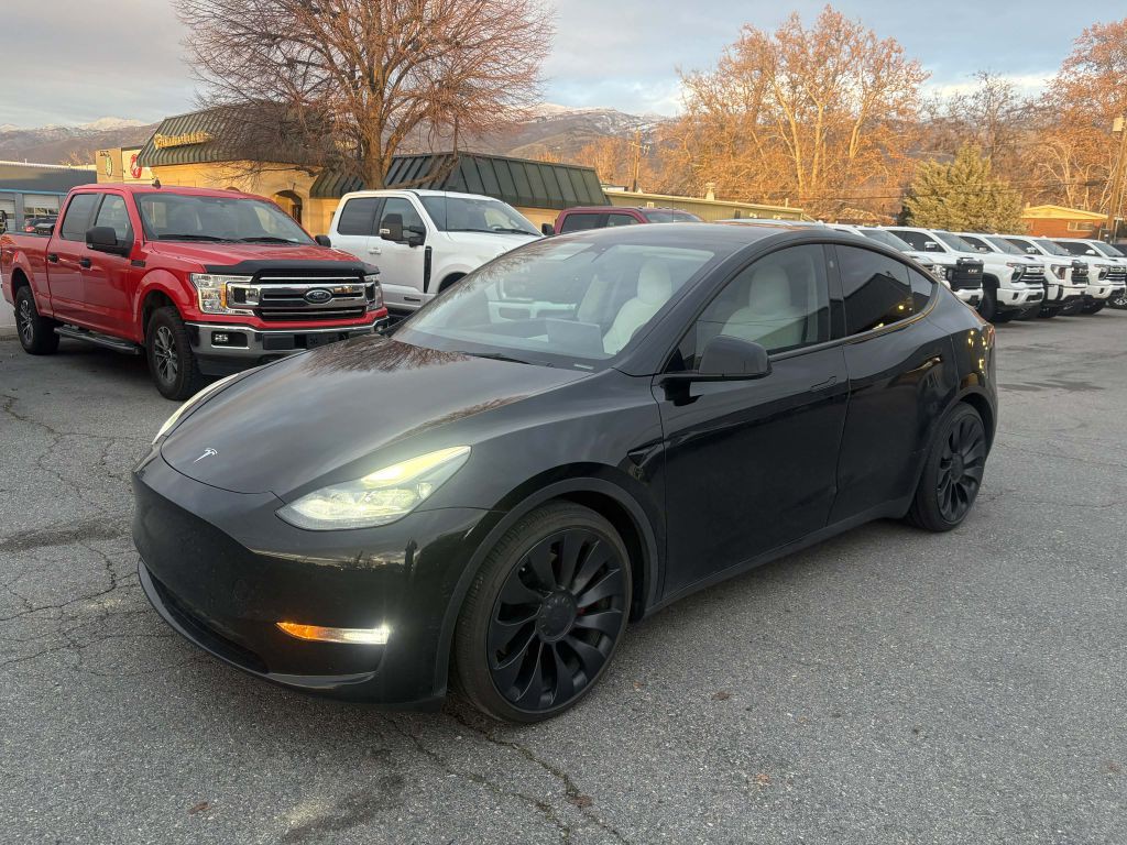 2022 Tesla Model Y Image 1