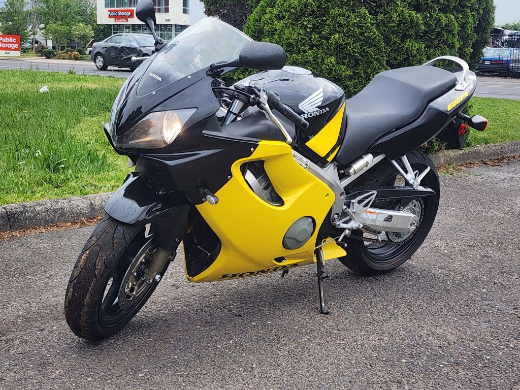 2004 Honda Cbr 600f4 Image 2
