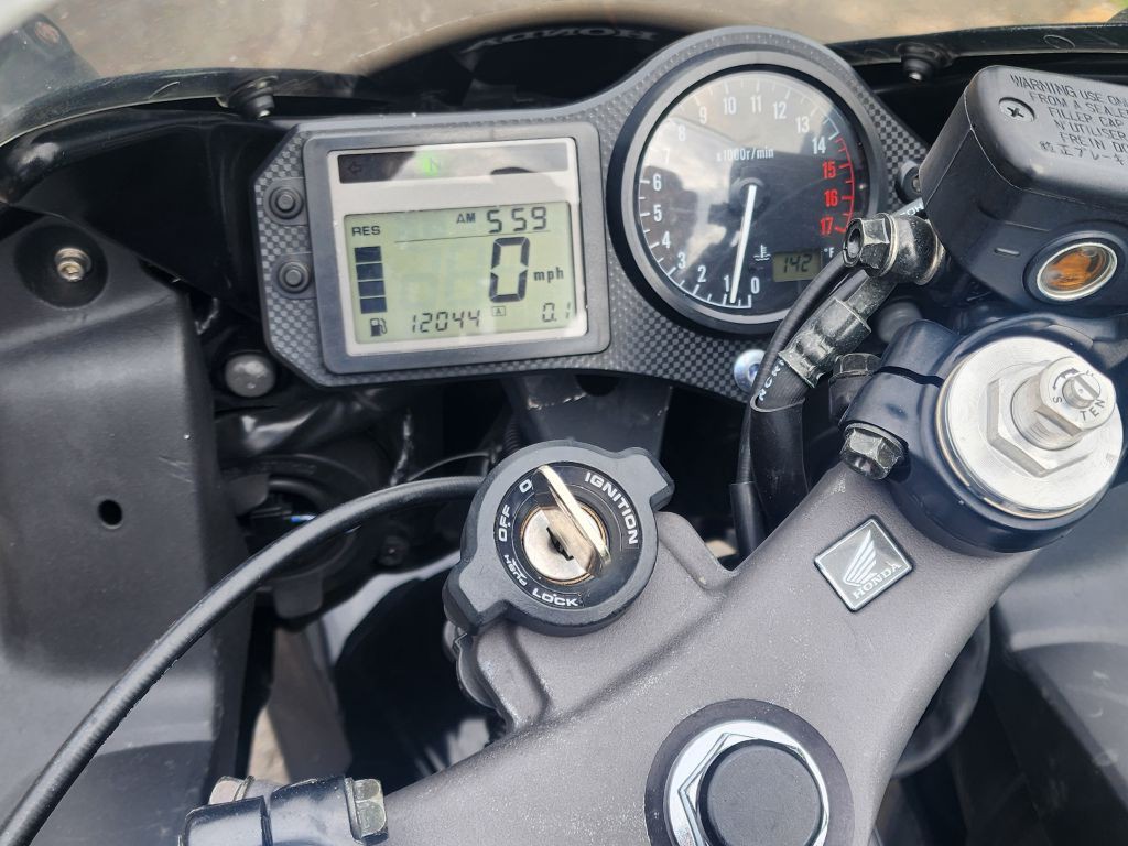 2004 Honda Cbr 600f4 Image 6