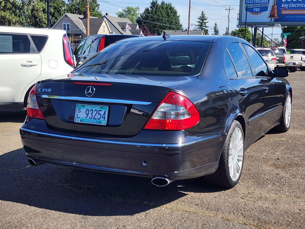 2008 Mercedes-Benz E-Class Image 4
