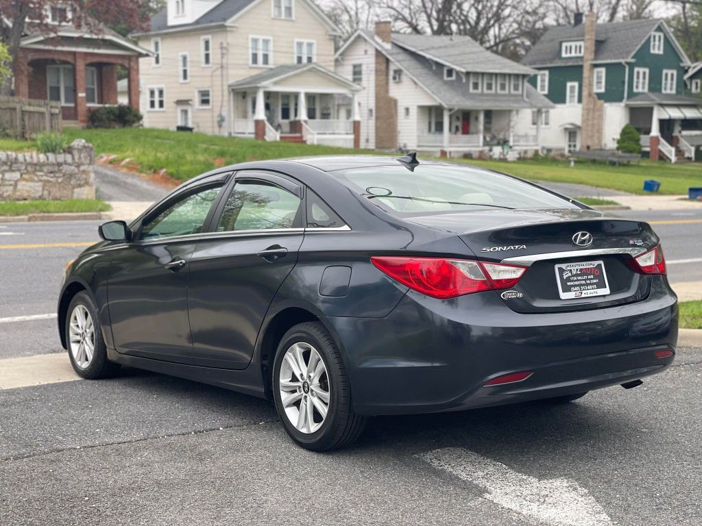 2013 Hyundai Sonata Image 4