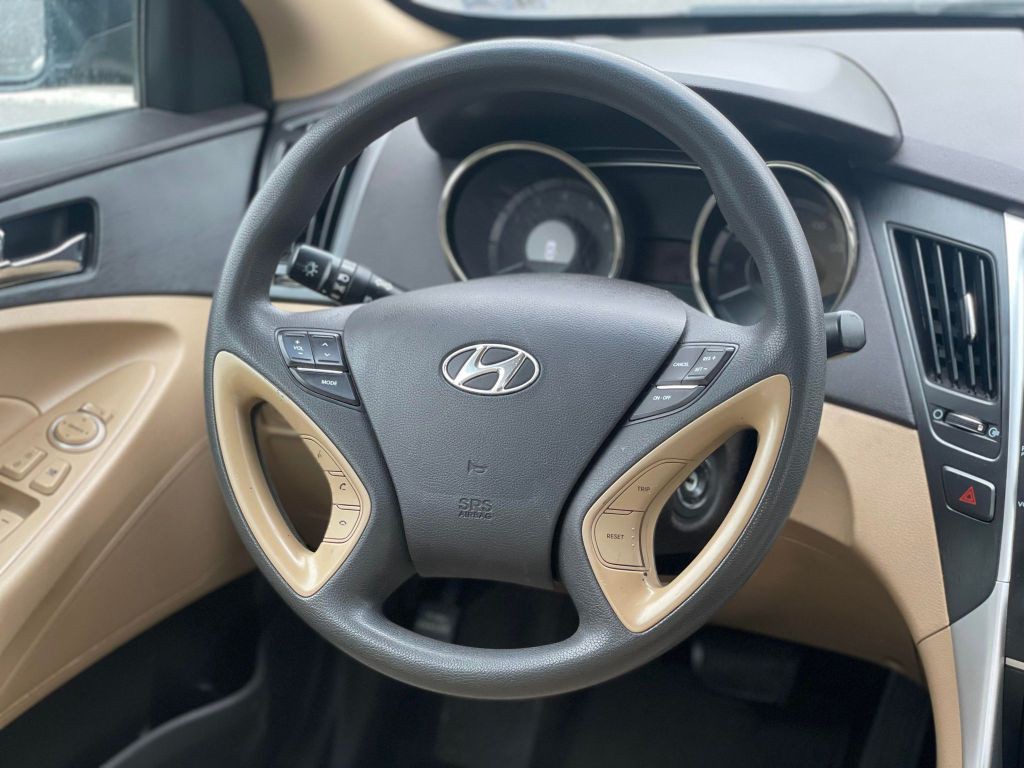 2013 Hyundai Sonata Image 15