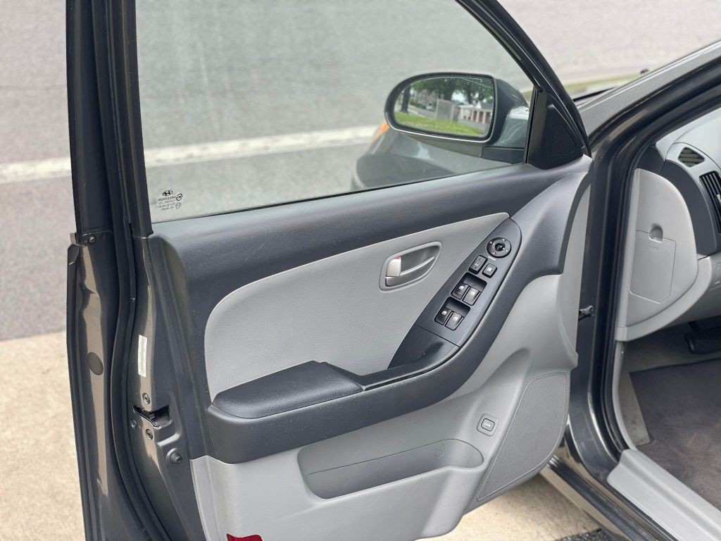 2007 Hyundai Elantra Image 8