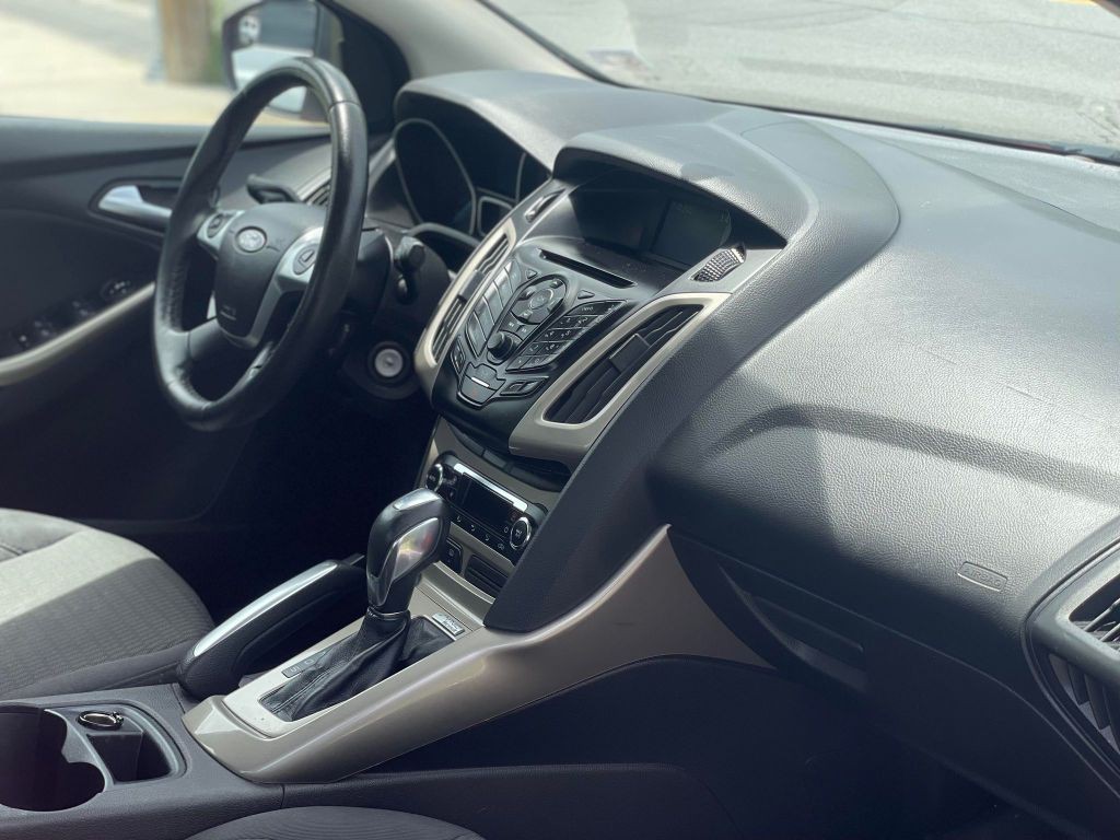 2012 Ford Focus Image 13