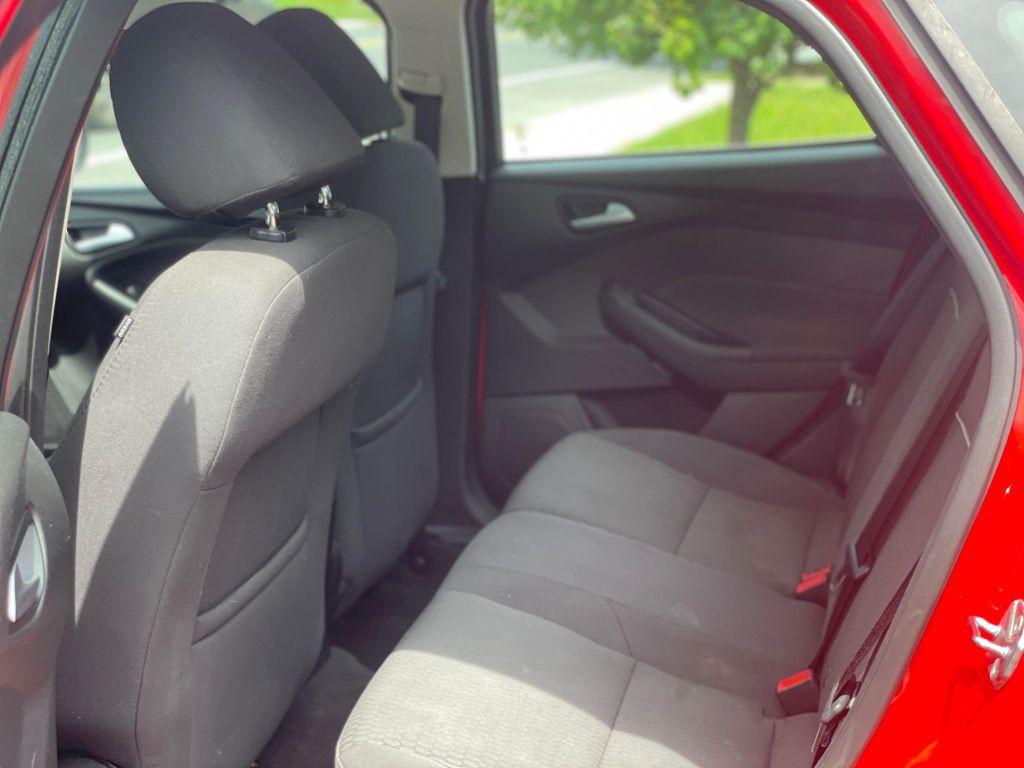 2012 Ford Focus Image 19