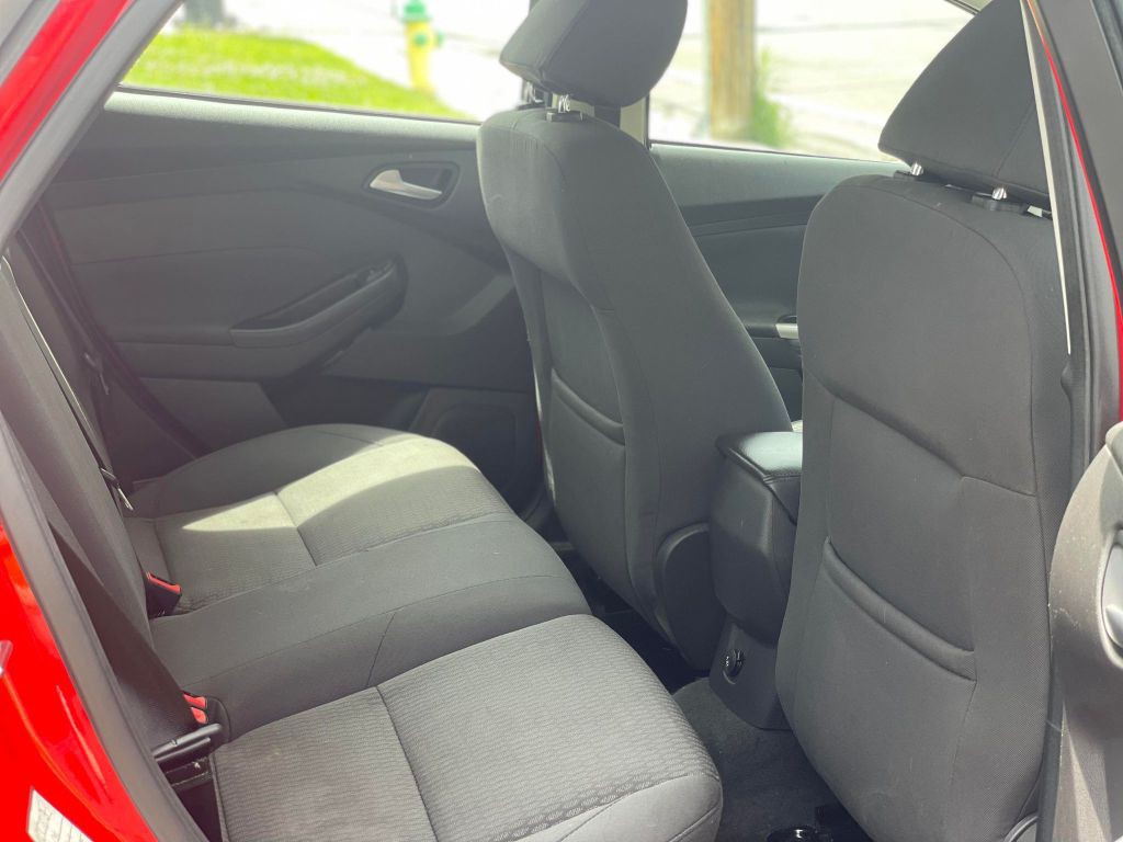 2012 Ford Focus Image 20