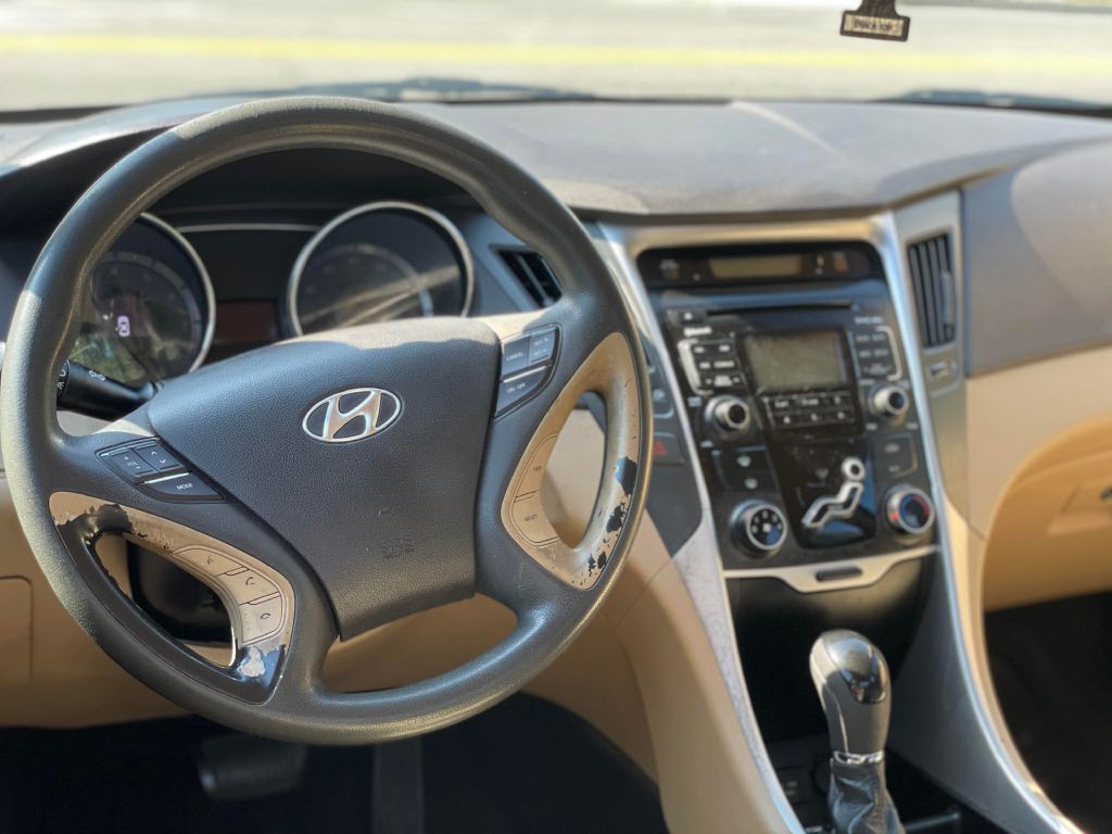 2011 Hyundai Sonata Image 9