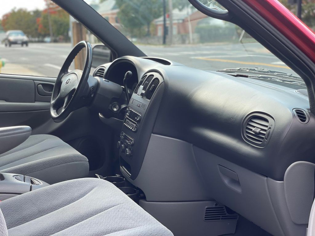 2004 Dodge Grand Caravan Image 12