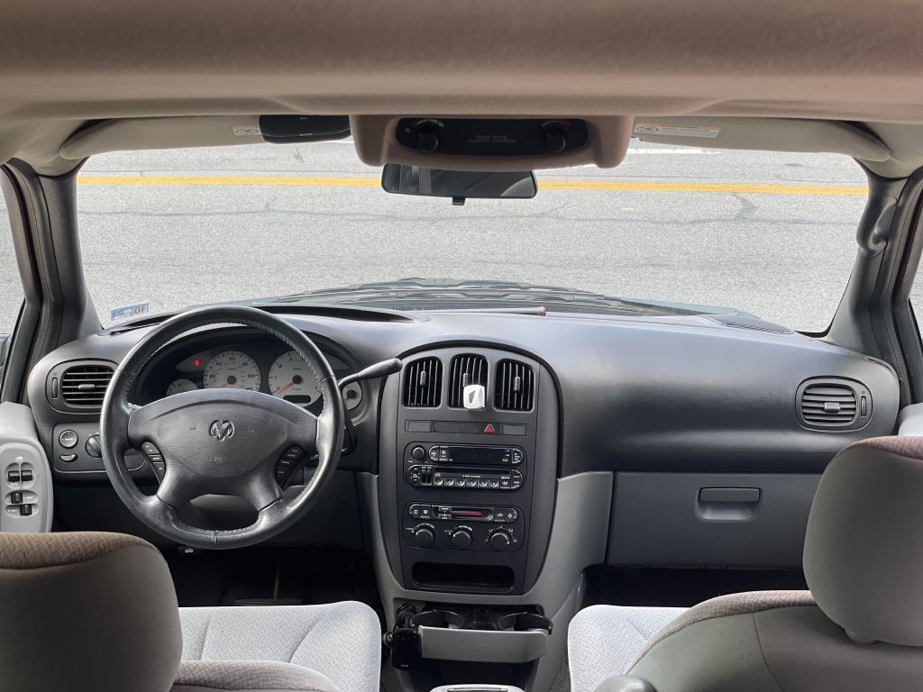 2004 Dodge Grand Caravan Image 15