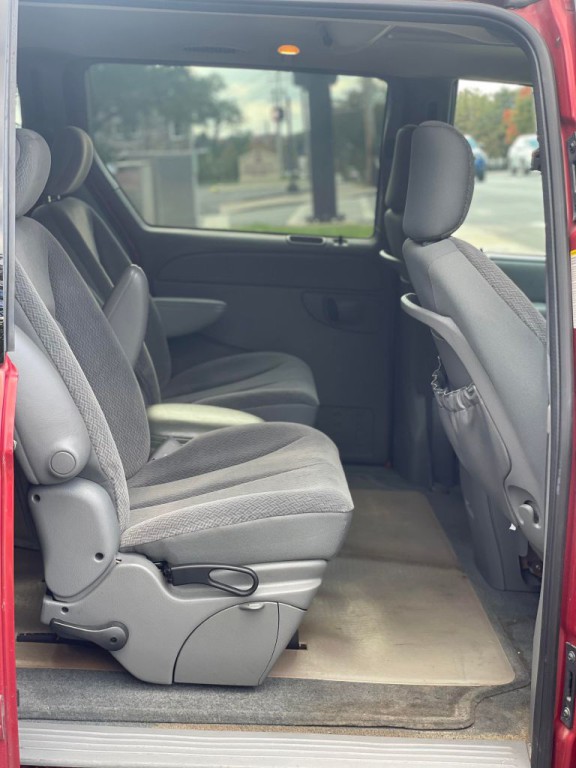 2004 Dodge Grand Caravan Image 21