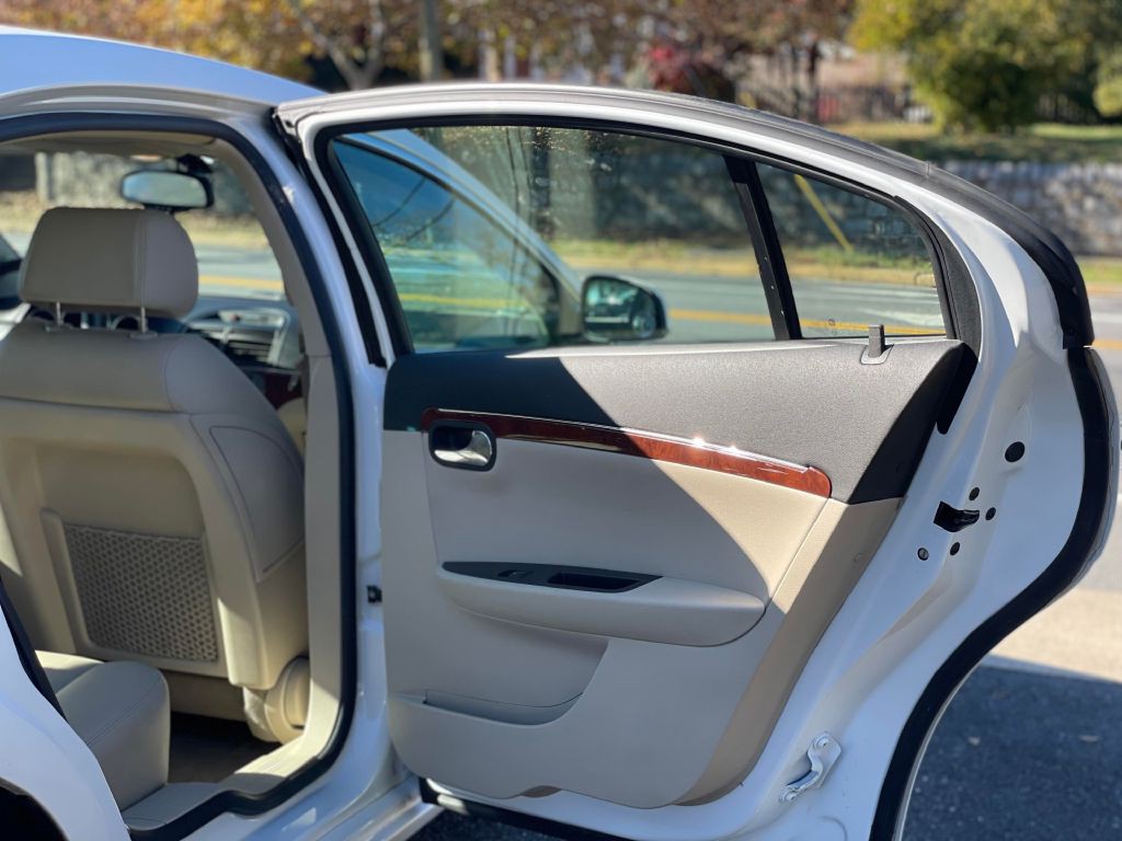 2009 Saturn Aura Image 25