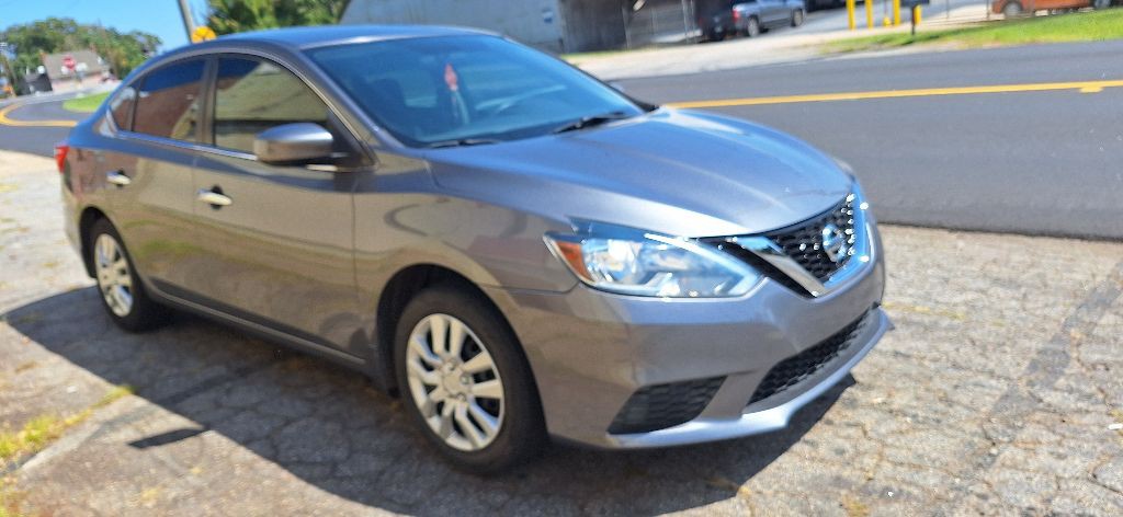 2017 Nissan Sentra Image 1