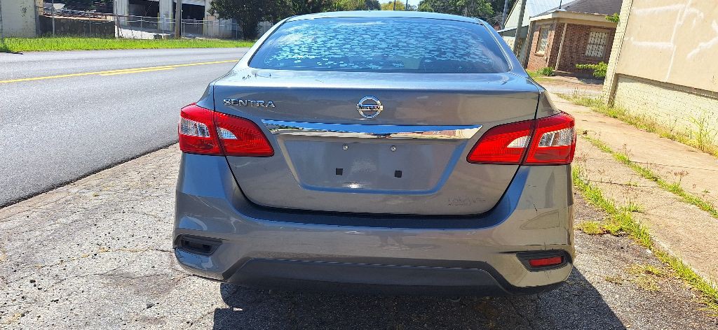 2017 Nissan Sentra Image 2