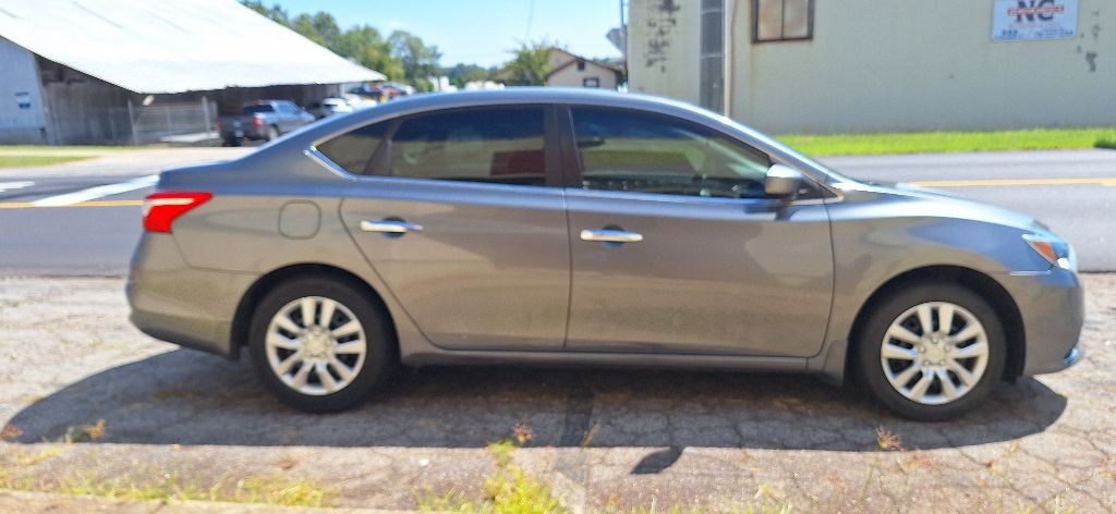 2017 Nissan Sentra Image 4